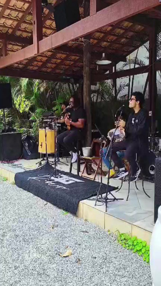 Sábado de Pagode: No Chalés de Vargem Grande!